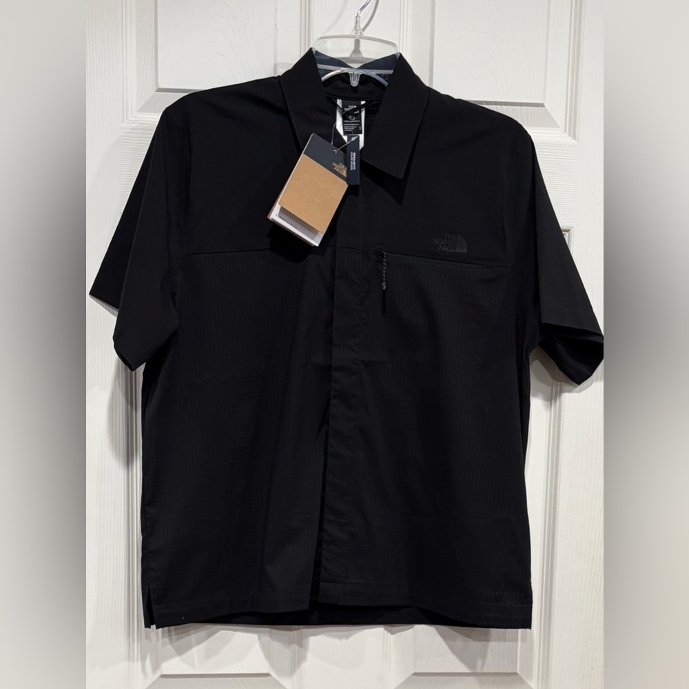The North Face Women's Medium Lightrange Short Sleeve Shirt Button Black NWT